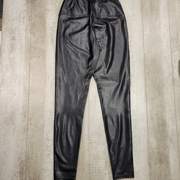 Wilfred Daria Pants Faux Leather Leggings Size Large Blogger’s Favorite - Picture 9 of 9